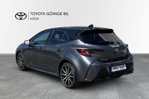 Toyota Corolla 6 of 12