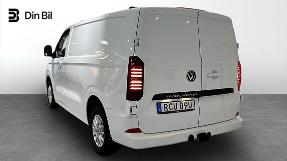 Volkswagen Transporter 3 of 5