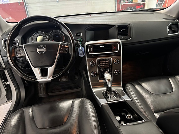 Volvo V60 7 of 7