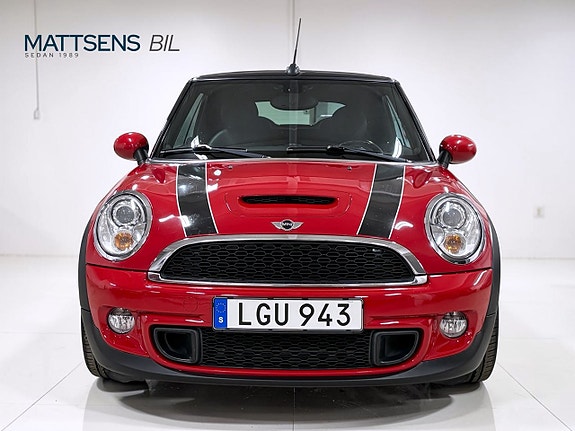 MINI Cooper S 3 of 5