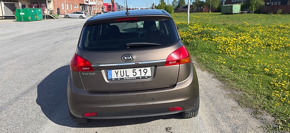 Kia Venga 4 of 9