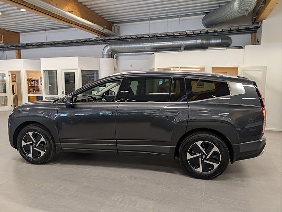 Hyundai Ioniq 9 2 of 17