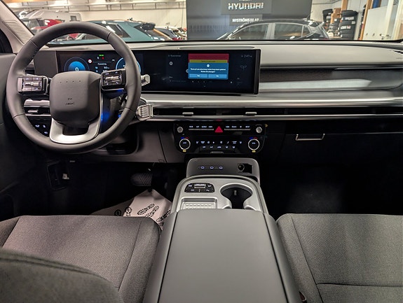 Hyundai Ioniq 9 9 of 17