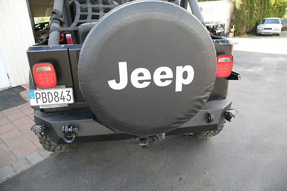 Jeep Wrangler 23 of 24