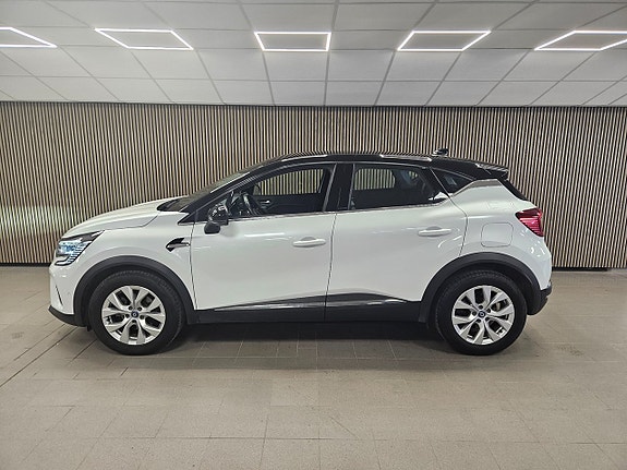 Renault Captur 3 of 11