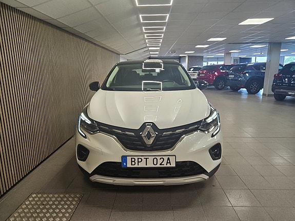 Renault Captur 2 of 11