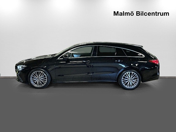Mercedes-Benz CLA200 2 of 5