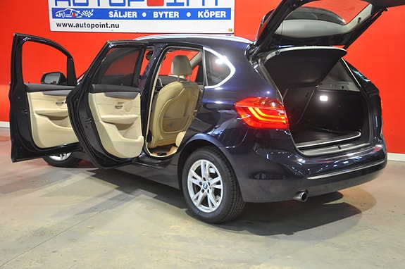 BMW 218d 12 of 22