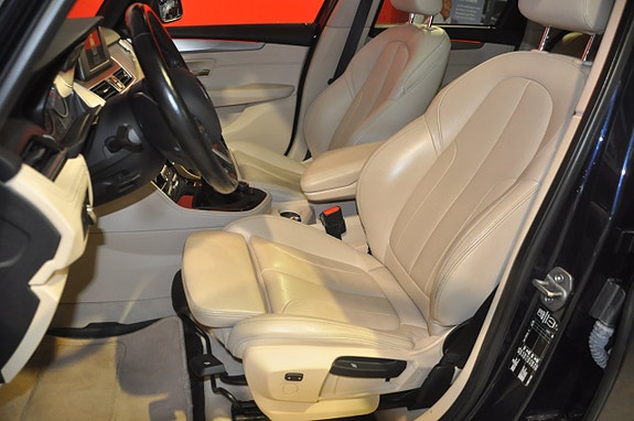 BMW 218d 9 of 22