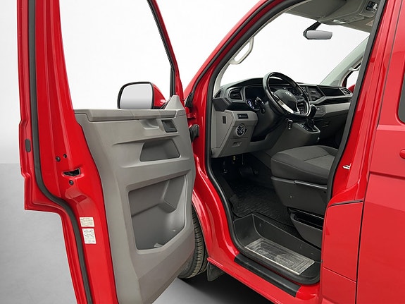 Volkswagen Transporter 15 of 30