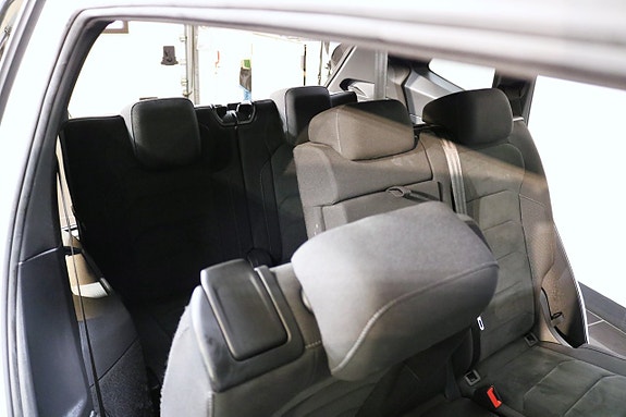 Volkswagen Tiguan Allspace 19 of 27