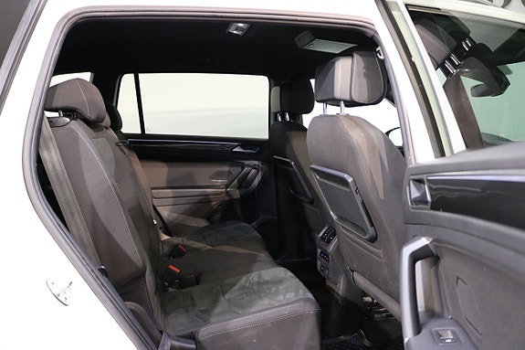 Volkswagen Tiguan Allspace 18 of 27