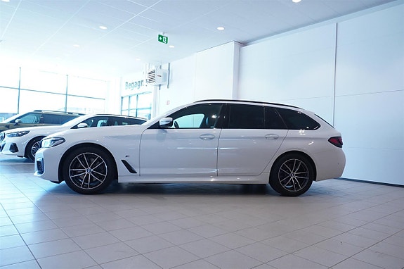 BMW 520d 3 of 5