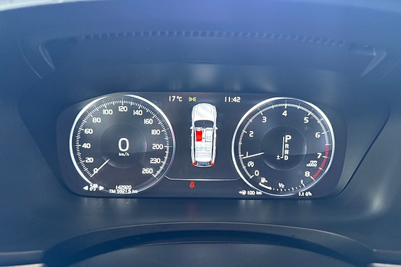 Volvo V90 16 of 30