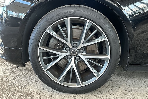 Volvo V90 9 of 30