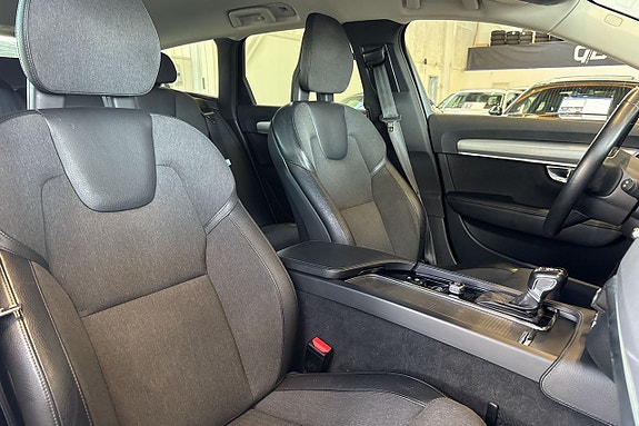 Volvo V90 10 of 30