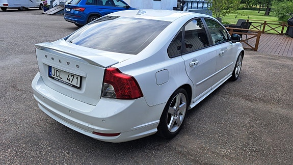 Volvo S40 3 of 5