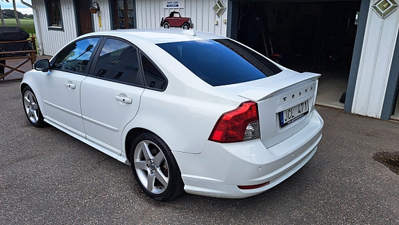 Volvo S40 4 of 5