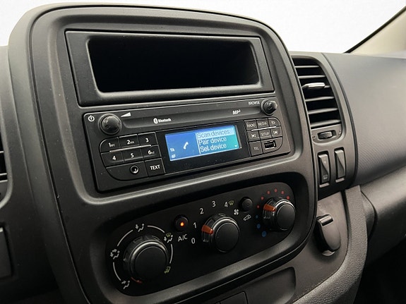 Opel Vivaro 20 of 26