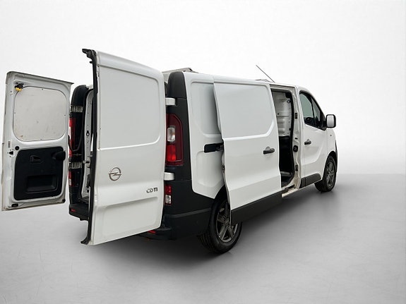 Opel Vivaro 10 of 26
