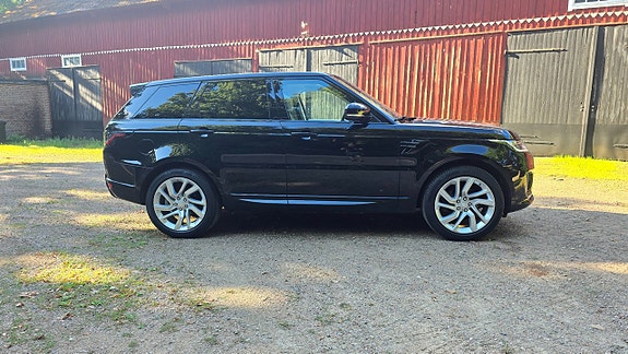 Land Rover Range Rover Sport 4 of 15