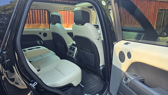 Land Rover Range Rover Sport 15 of 15