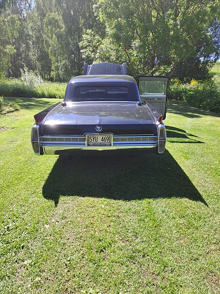 Cadillac Fleetwood 7 of 8