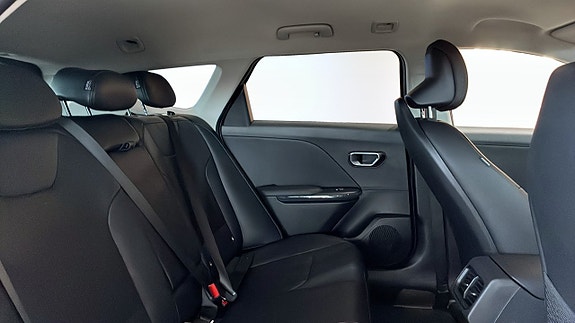 Kia K4 5 of 5