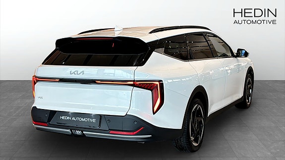 Kia K4 2 of 5