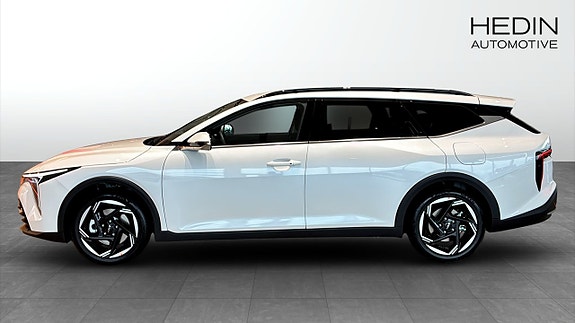 Kia K4 6 of 10