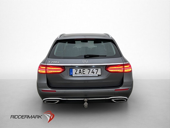 Mercedes-Benz E200 6 of 30