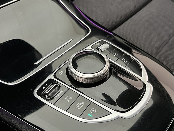 Mercedes-Benz E200 24 of 30