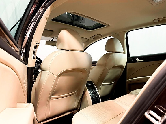 Skoda Superb 16 of 26