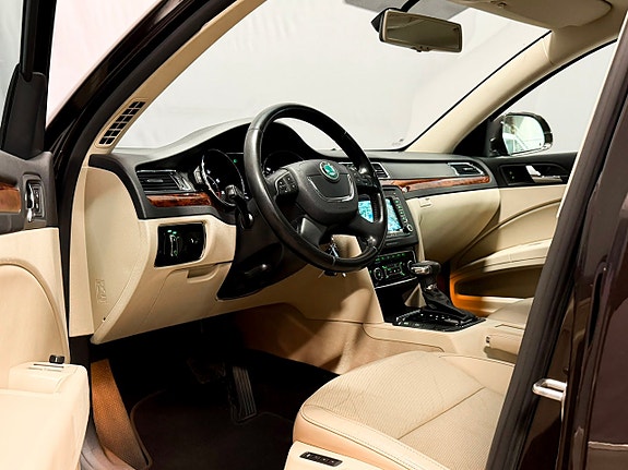 Skoda Superb 10 of 26