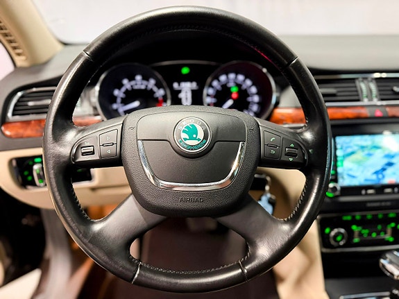 Skoda Superb 11 of 26