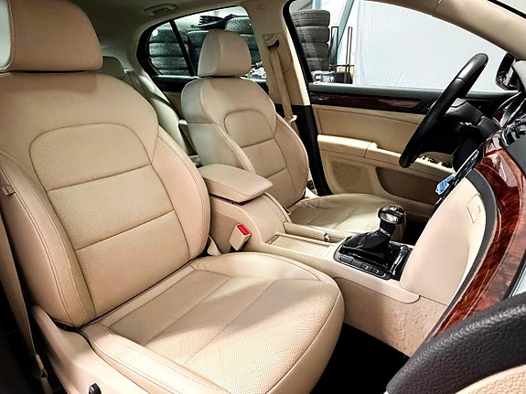 Skoda Superb 15 of 26
