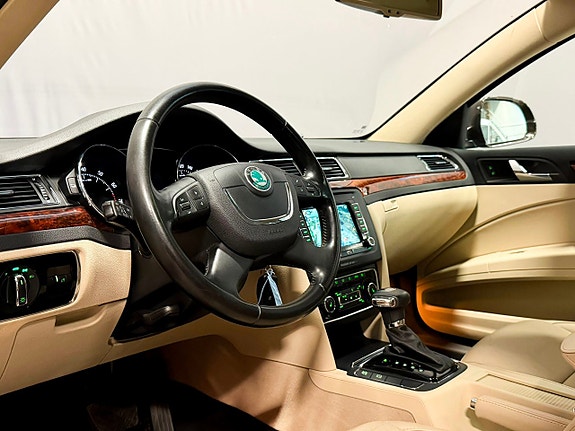 Skoda Superb 9 of 26