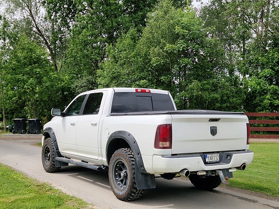 Dodge RAM 1500 4 of 6