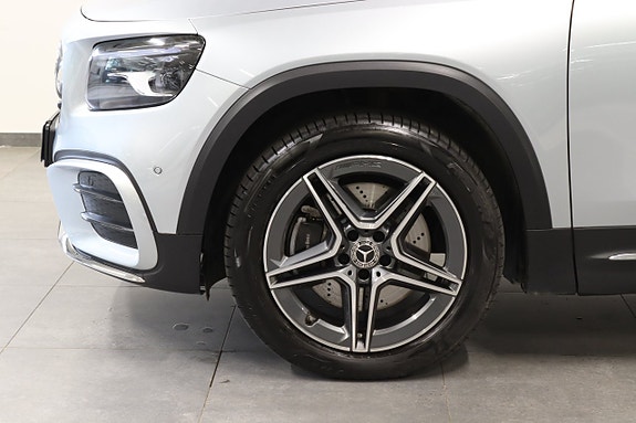 Mercedes-Benz GLB220 d 9 of 26