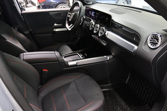 Mercedes-Benz GLB220 d 25 of 26