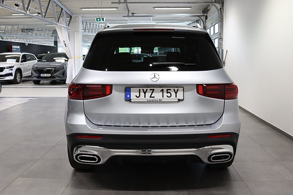 Mercedes-Benz GLB220 d 5 of 5
