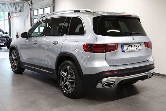 Mercedes-Benz GLB220 d 4 of 5