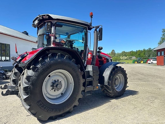 Massey Ferguson 8 S 305 Dyna-VT EXCLUSIVE 10 of 16
