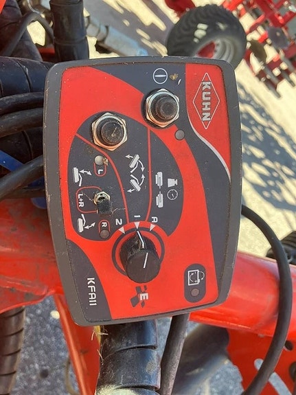Kuhn GMD 10030 6 of 6
