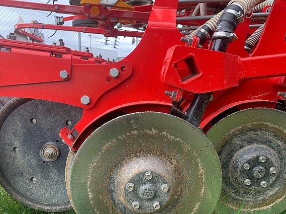 Pöttinger Terrasem C6 Fertilizer med frösålåda 7 of 9