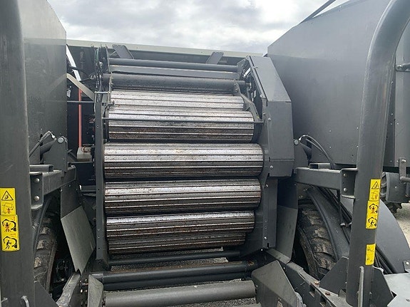 CLAAS Rollant 455 RC Uniwrap 6 of 10