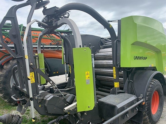 CLAAS Rollant 455 RC Uniwrap 4 of 10