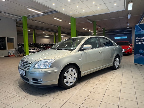 Toyota Avensis 3 of 5