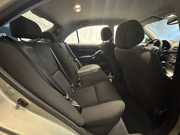 Toyota Avensis 10 of 12