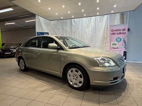Toyota Avensis 4 of 5
